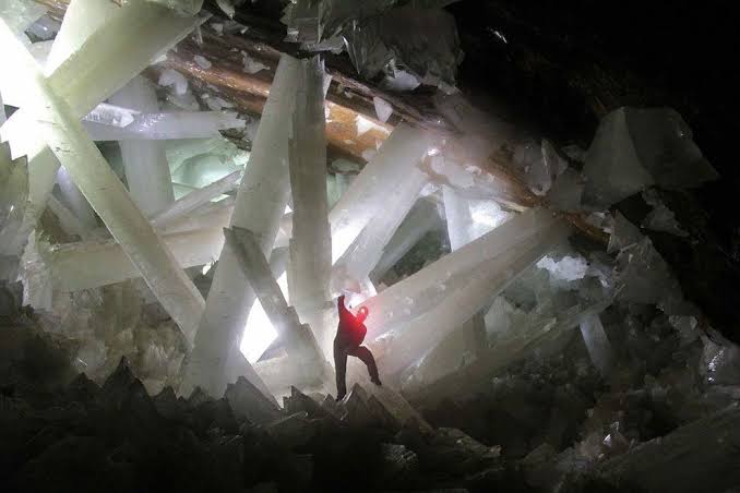 Crystal Cave, Mexico 58 ° C