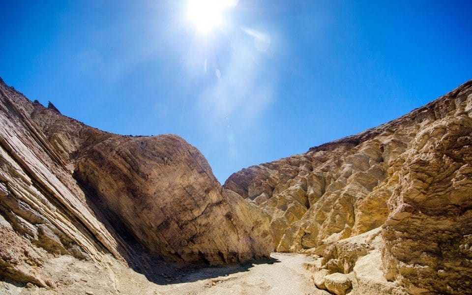  Death Valley, America 56 ° C