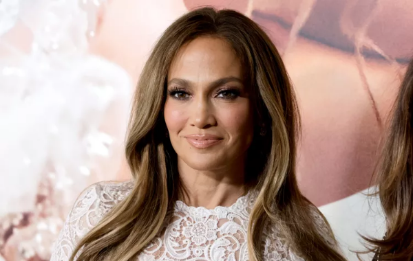 Jennifer Lopez: Embracing Confidence and Glamour in Ocean-Blue Lingerie