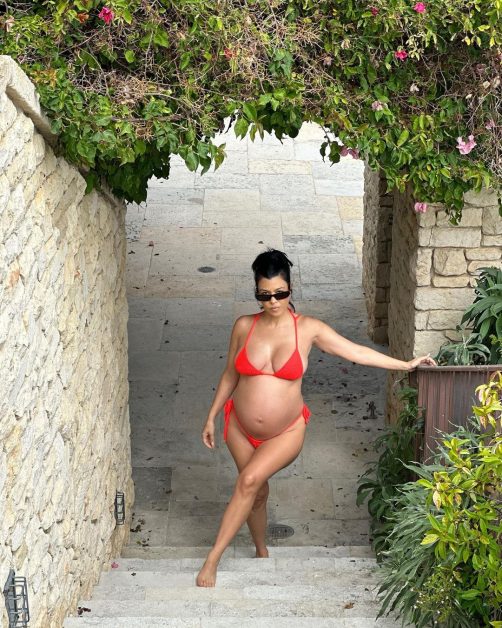 Kourtney Kardashian-Barker Flaunts Baby Bump in Sizzling Bikini: A Celebration of Motherhood