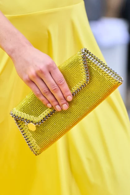 Fall Fashion: Captivating Clutch Bags to Elevate Your Style