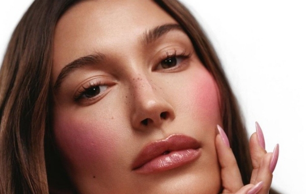 Reviving the Pink Blush Trend: Summer Beauty Essentials