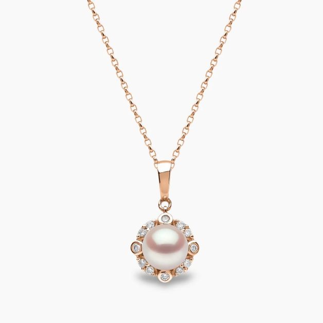 Pearl Perfection: Stunning Pearl Necklaces for Summer 2024