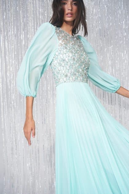 Summer 2024: Stunning Light Green Evening Dresses to Elevate Your Style